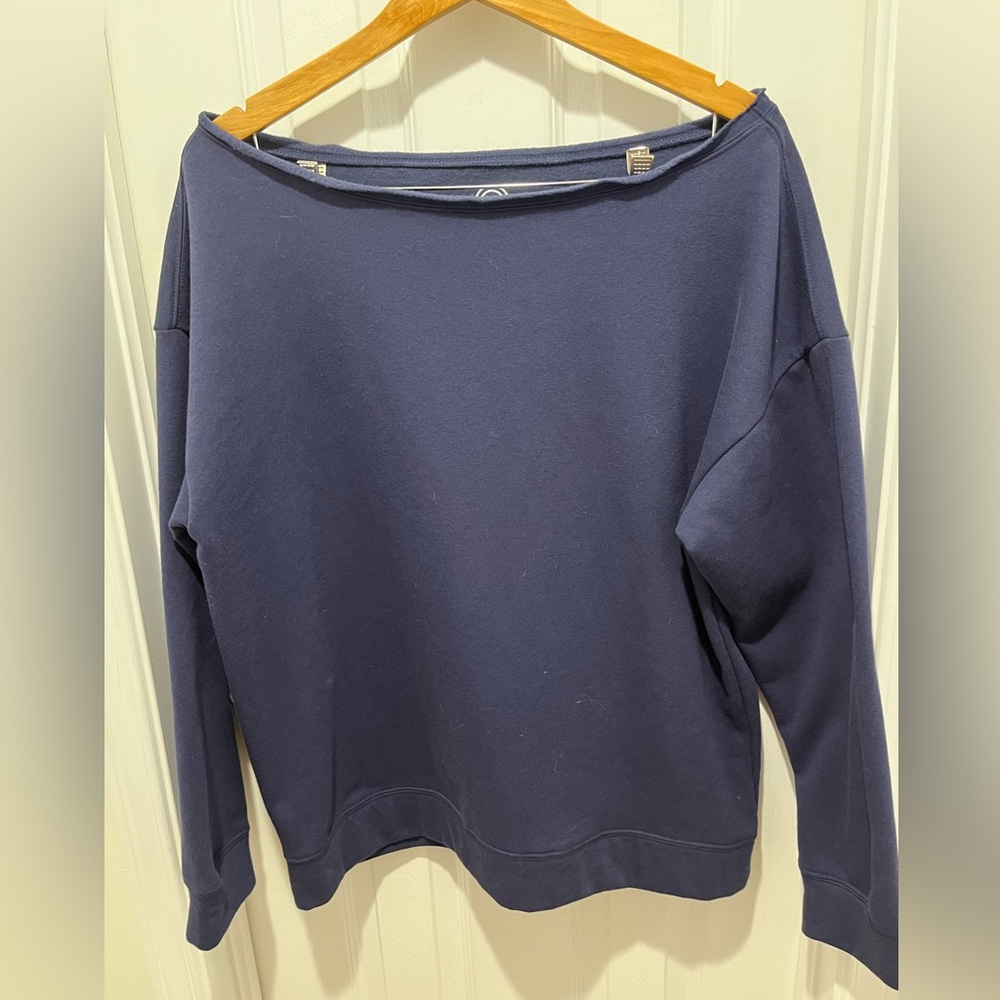BNWOT SOCIAL CULTURE OFF THE SHOULDER SWEATSHIRT LARGE